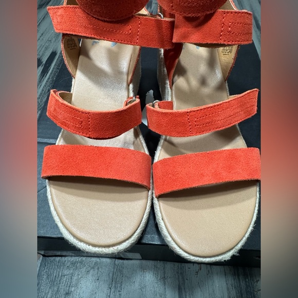 Sorel Women’s Cameron Multi Strap Wedge Sandals in Signal Red Size 10 - Picture 11 of 13